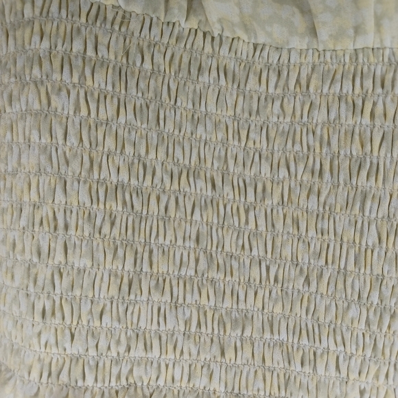 Aritiza Wilfred Wistful Blouse Smocked V-neck Contemporary blouse - Picture 16 of 16